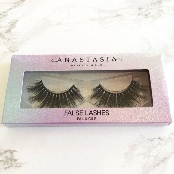 NIB False Lashes in Lengthy - Anastasia Beverly Hills - Picture 4 of 7